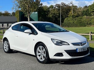 2012 - Opel Astra Manual