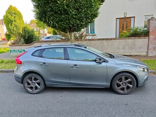 2014 - Volvo V40 Manual