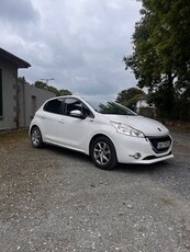 2015 - Peugeot 208 Manual