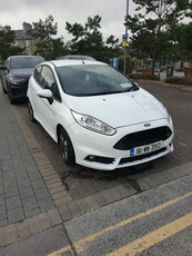 2016 - Ford Fiesta Manual