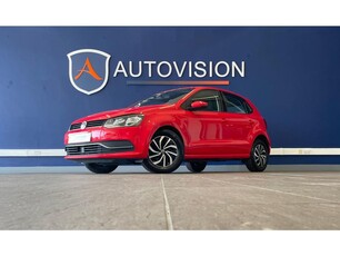 2016 - Volkswagen Polo Automatic