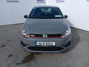 2016 - Volkswagen Polo Automatic