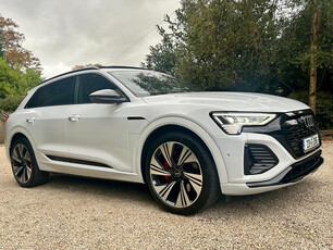 AUDI Q8 E-TRON