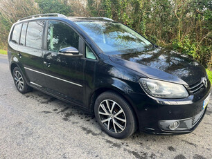 VOLKSWAGEN TOURAN