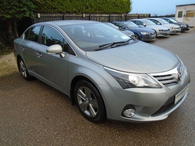 2014 - Toyota Avensis Manual