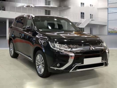 2021 - Mitsubishi Outlander Automatic