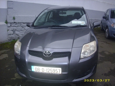 2008 - Toyota Auris Manual