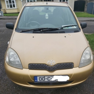 2000 - Toyota Yaris Manual