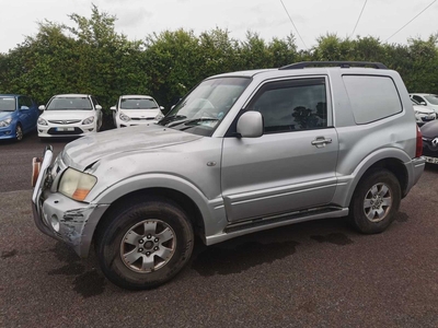 2003 - Mitsubishi Pajero Manual