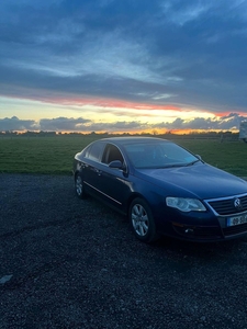 2009 - Volkswagen Passat Manual