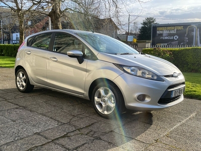 2010 - Ford Fiesta Manual