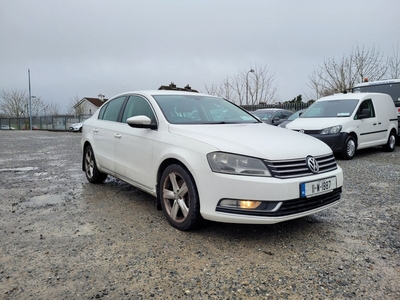 2011 - Volkswagen Passat Manual