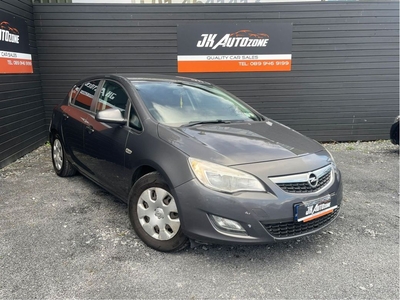 2012 (12) Opel Astra