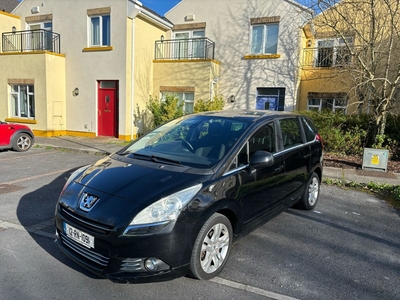 2012 - Peugeot 5008 Manual