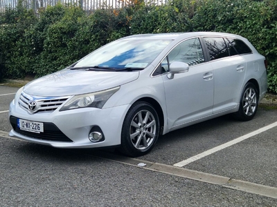 2012 - Toyota Avensis Manual