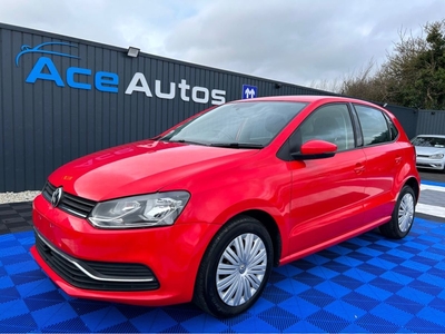 2014 - Volkswagen Polo Automatic