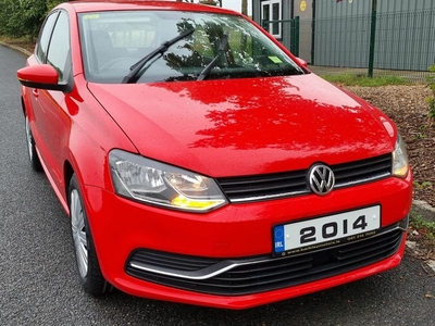 2014 - Volkswagen Polo Automatic