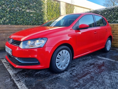 2014 - Volkswagen Polo Automatic