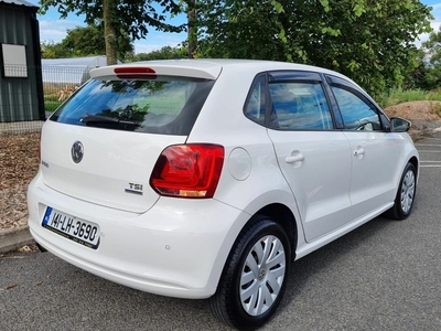 2014 - Volkswagen Polo Automatic