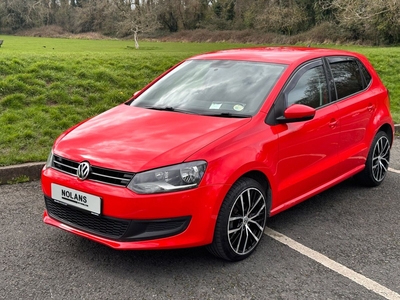 2014 - Volkswagen Polo Manual