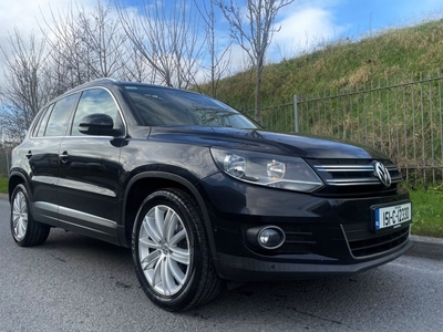 2015 - Volkswagen Tiguan Manual