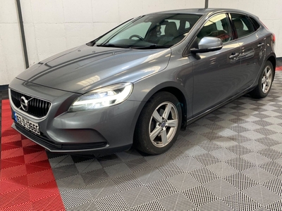 2016 - Volvo V40 Manual