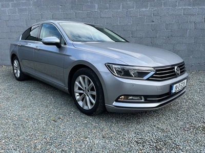 2019 - Volkswagen Passat Manual