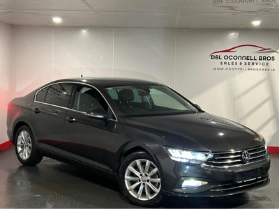 2021 - Volkswagen Passat Manual