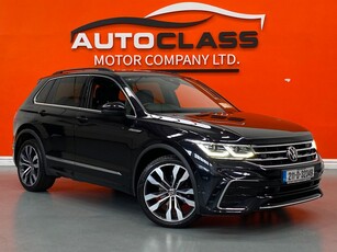 2021 (211) Volkswagen Tiguan