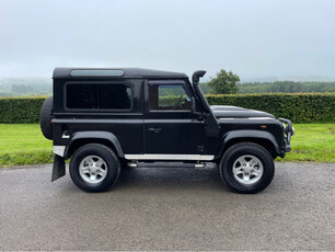 LAND ROVER DEFENDER