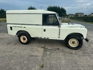 1983 - Land Rover 109 ---