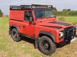 1993 - Land Rover Defender ---