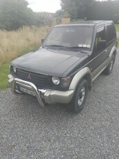 1994 - Mitsubishi Pajero ---