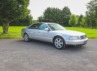 2002 - Audi S8