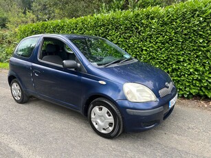 2004 - Toyota Yaris ---