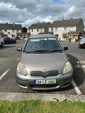 2004 - Toyota Yaris Manual