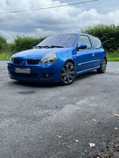 2005 - Renault Clio ---