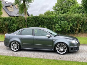 2006 - Audi RS4 ---