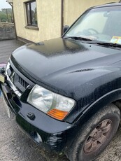 2006 - Mitsubishi Pajero Manual