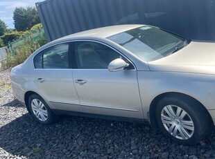 2006 - Volkswagen Passat Manual