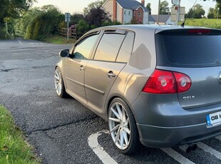 2008 - Volkswagen Golf ---