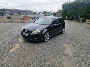 2008 - Volkswagen Golf ---