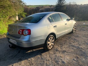 2008 - Volkswagen Passat ---