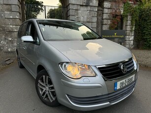 2008 - Volkswagen Touran Manual