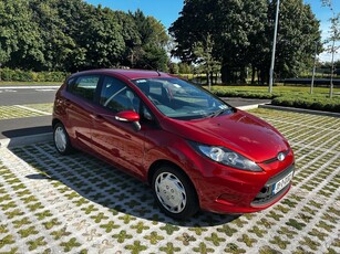 2009 - Ford Fiesta ---