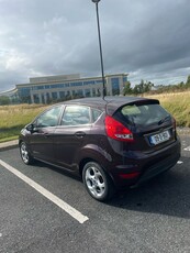 2009 - Ford Fiesta Manual