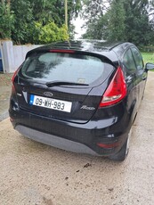 2009 - Ford Fiesta Manual