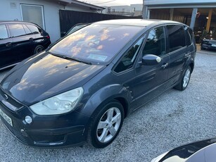 2009 - Ford S-Max ---