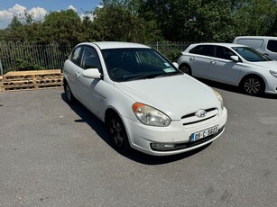 2009 - Hyundai Accent Manual