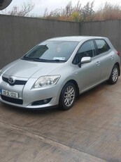 2009 - Toyota Auris ---